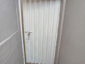 SE VENDE CASA CON SUITE y PARQUEO EN LA PRADERA 1, SUR DE GUAYAQUIL