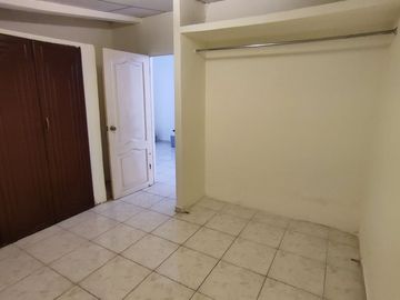 SE VENDE CASA CON SUITE y PARQUEO EN LA PRADERA 1, SUR DE GUAYAQUIL