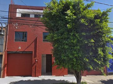 URGENTE VENDO CASA EN COYOACAN A BUEN PRECIO