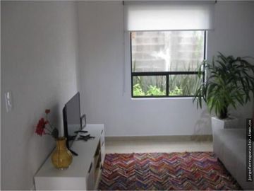 Bonita, con buenos acabados y en excelentes condiciones, casa en venta con 3 Rec ubicada en Rincones del Marques, Qro JF