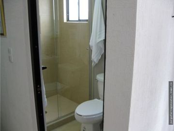 Bonita, con buenos acabados y en excelentes condiciones, casa en venta con 3 Rec ubicada en Rincones del Marques, Qro JF