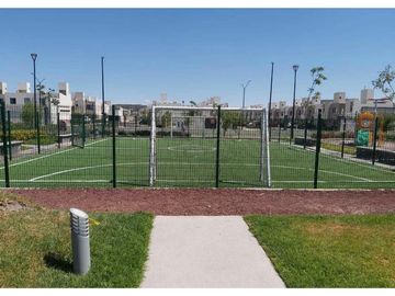 Bonita, con buenos acabados y en excelentes condiciones, casa en venta con 3 Rec ubicada en Rincones del Marques, Qro JF