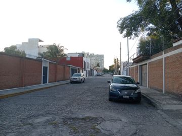 CASA EN VENTA EN ZAVALETA , A PIE DE CALLE, HABITACIONAL U OFICINA