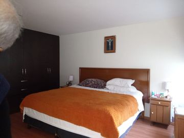 CASA EN VENTA EN ZAVALETA , A PIE DE CALLE, HABITACIONAL U OFICINA