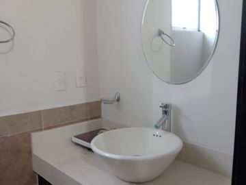 CASA EN VENTA EN ZAVALETA , A PIE DE CALLE, HABITACIONAL U OFICINA