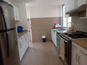 CASA EN VENTA EN ZAVALETA , A PIE DE CALLE, HABITACIONAL U OFICINA