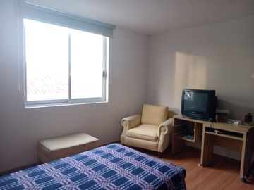 CASA EN VENTA EN ZAVALETA , A PIE DE CALLE, HABITACIONAL U OFICINA