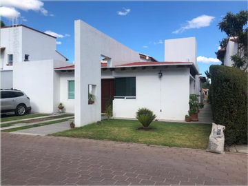 CASA EN SAN GIL CON VISTA PRIVILEGIADA AL CAMPO DE GOLF