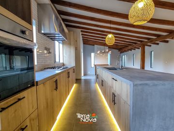 Finca nueva con bonita vista en venta El Peñol