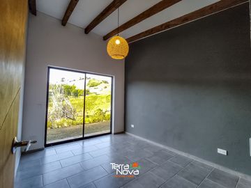 Finca nueva con bonita vista en venta El Peñol