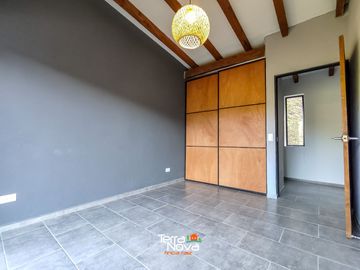 Finca nueva con bonita vista en venta El Peñol