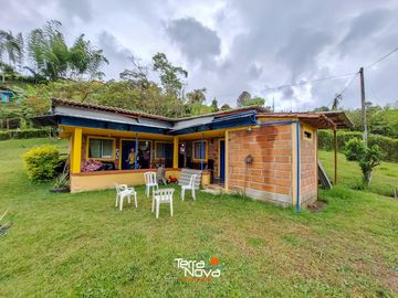 Finca con bonita vista en venta El Peñol