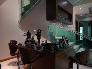 Casa moderna en Venta frente a parque dentro de Valle Real
