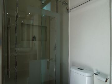 Casa moderna en Venta frente a parque dentro de Valle Real