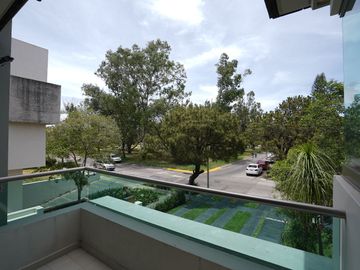 Casa moderna en Venta frente a parque dentro de Valle Real