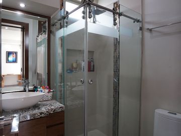 Casa moderna en Venta frente a parque dentro de Valle Real