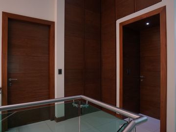 Casa moderna en Venta frente a parque dentro de Valle Real