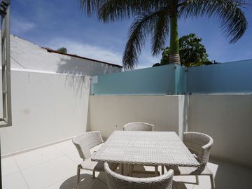 Casa moderna en Venta frente a parque dentro de Valle Real