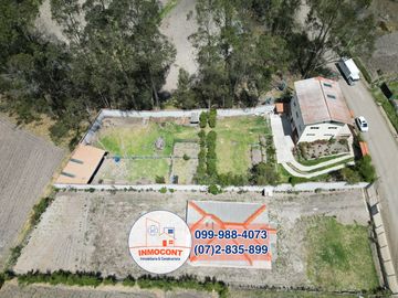 AMPLIA CASA RENTERA CON AREA VERDE Y JARDINES, Sector La Raya Ricaurte C1433