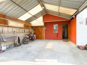 Casa en condominio sector Lomas Coloradas · Venta $130.000.000