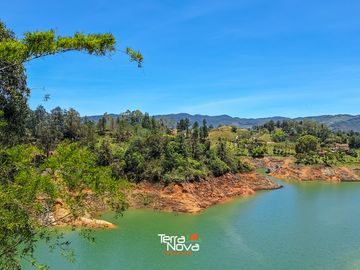 Cabaña en unidad cerrada de alto nivel en venta Guatapé