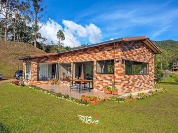 Finca con hermosa vista panorámica en venta Guatapé