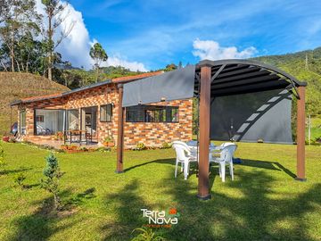 Finca con hermosa vista panorámica en venta Guatapé