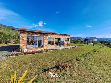 Finca con hermosa vista panorámica en venta Guatapé