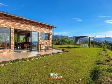 Finca con hermosa vista panorámica en venta Guatapé