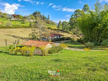 Finca con hermosa vista panorámica en venta Guatapé