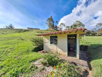 Finca con hermosa vista panorámica en venta Guatapé