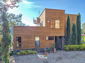 Finca con hermosa vista y acceso directo al embalse en venta Guatapé