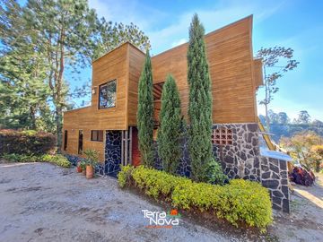 Finca con hermosa vista y acceso directo al embalse en venta Guatapé