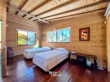 Finca con hermosa vista y acceso directo al embalse en venta Guatapé