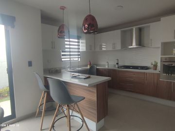 VENTA DE CASA 3 RECAMARAS AL SUR DE PACHUCA EN PRIVADA