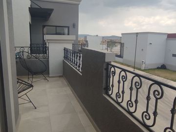 VENTA DE CASA 3 RECAMARAS AL SUR DE PACHUCA EN PRIVADA