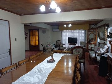 Vendo Casa En Talca, V 1397-165-S-GR-08.24