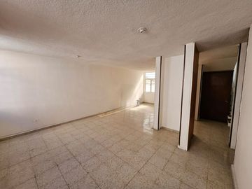 EN VENTA HERMOSA CASA AMPLIA E INDEPENDIENTE SOBRE CIRCUITO JUAN PABLO II PUEBLA.
