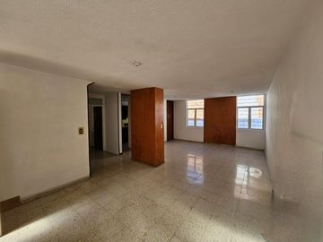 EN VENTA HERMOSA CASA AMPLIA E INDEPENDIENTE SOBRE CIRCUITO JUAN PABLO II PUEBLA.