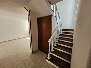 EN VENTA HERMOSA CASA AMPLIA E INDEPENDIENTE SOBRE CIRCUITO JUAN PABLO II PUEBLA.
