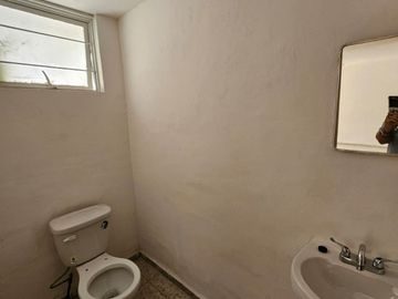 EN VENTA HERMOSA CASA AMPLIA E INDEPENDIENTE SOBRE CIRCUITO JUAN PABLO II PUEBLA.