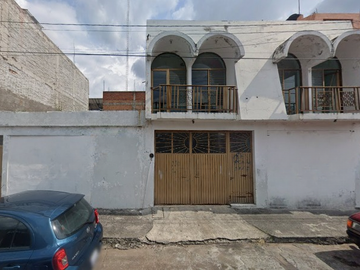 CASA EN VENTA, COL FUNDADORES DE MOROLEÓN, MOROLEÓN, GUANAJUATO.