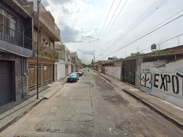 CASA EN VENTA, COL FUNDADORES DE MOROLEÓN, MOROLEÓN, GUANAJUATO.