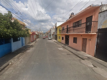 CASA EN VENTA, COL FUNDADORES DE MOROLEÓN, MOROLEÓN, GUANAJUATO.
