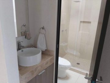 Casa Muy Linda y de poco uso, con 3 Rec y 2 baños 1/2 en Rincones del Marques Qro ZR