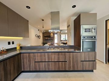 ESTRENA CASA EN VENTA FRACC.EL CAMPANARIO 3 RECÀMARAS BALCÒN JARDÌN AMENIDADES