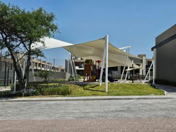 ESTRENA CASA EN VENTA FRACC.EL CAMPANARIO 3 RECÀMARAS BALCÒN JARDÌN AMENIDADES
