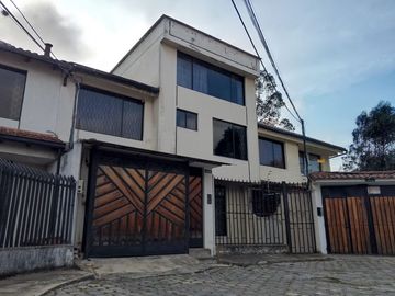 Casa en Venta Sector Carcelén