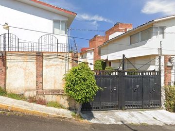 CASA EN CALLE MAMEY, COL. PUEBO NUEVO, MAGDALENA CONTRERAS. ¡NO CREDITOS!