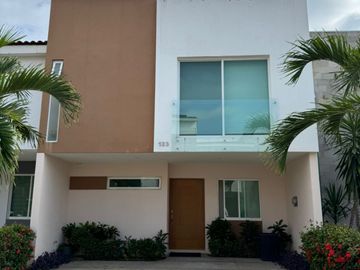 Casa en Fluvial Vallarta